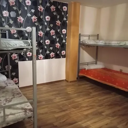 Хостел Central Rooms Craiova