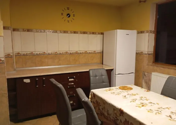 Central Rooms Craiova 호스텔