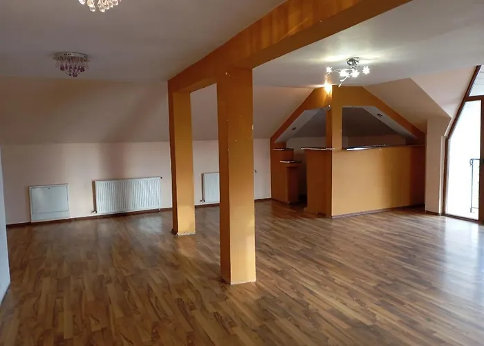 Central Rooms Craiova 크라이오바